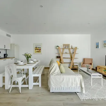 Awesome In With Wifi Holiday home Marseille
